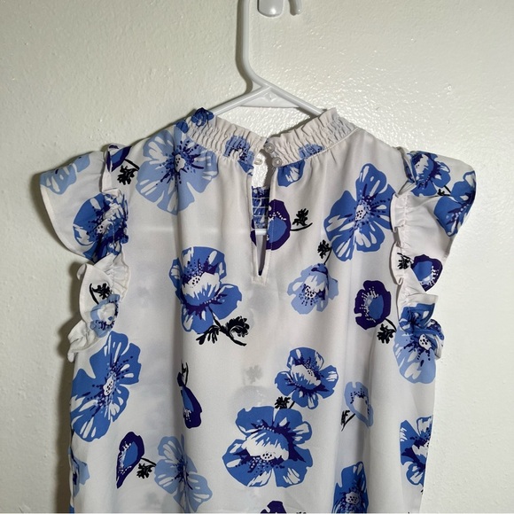 Loft Blouse White Blue Floral Smocked Neck Flutter Sleeve XSP - Picture 6 of 9